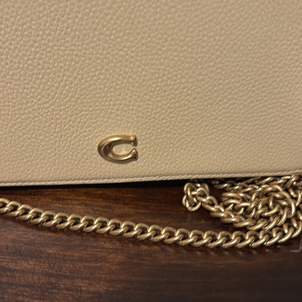 Coach Tan Leather Crossbody Bag with Gold Chain - Picture 7 of 8